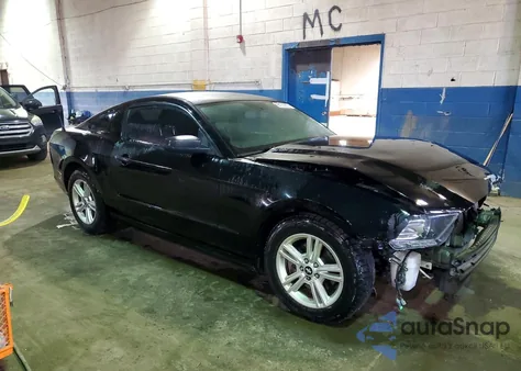 2014 Ford Mustang из США, поврежденный, VIN 1ZVBP8AM4E5263085